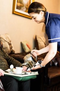 Graham breakfast pouring tea-1496